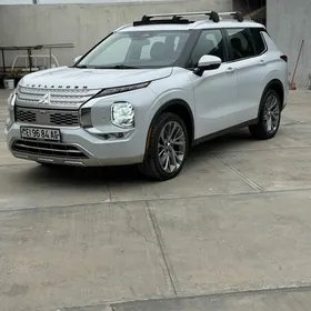 Mitsubishi Outlander 2022