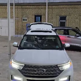 Ford Explorer 2021