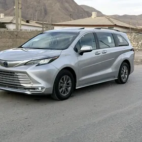 Toyota Sienna 2021