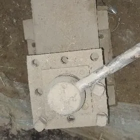 tokarny stanok zapjast