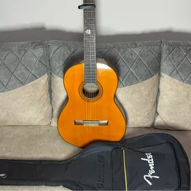 gitara YAMAHA C70