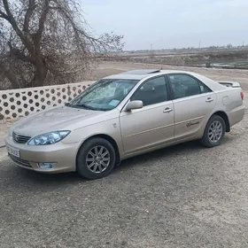 Toyota Camry 2004
