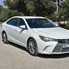 Toyota Camry 2017