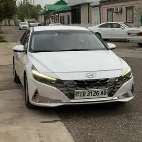 Hyundai Elantra 2021