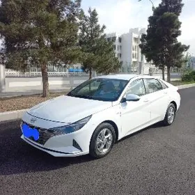 Hyundai Elantra 2023