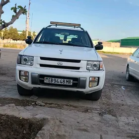 Nissan Pathfinder 2001