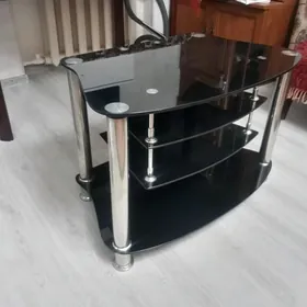 столик под телевизор