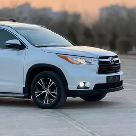 Toyota Highlander 2015