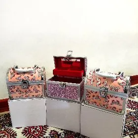 Salynýan gyzyl şkatulka