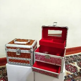 Gyzyl salynýan şkatulka cekmel