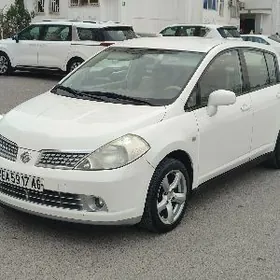 Nissan Tiida 2008