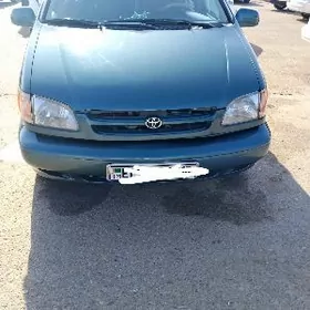Toyota Sienna 2000
