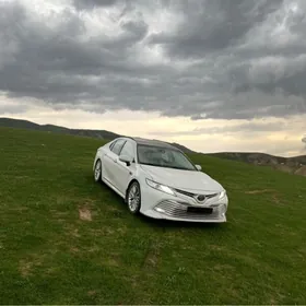 Toyota Camry 2018