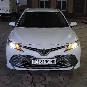 Toyota Camry 2020