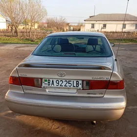 Toyota Camry 2000