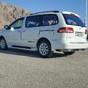 Toyota Sienna 2002