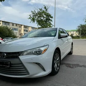 Toyota Camry 2016