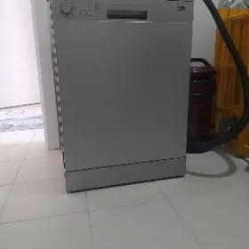 Посудомойка