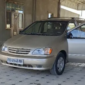 Toyota Sienna 2001