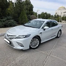 Toyota Camry 2021