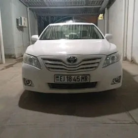 Toyota Camry 2011