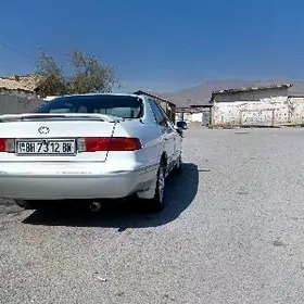 Toyota Camry 1999