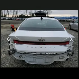 Hyundai Elantra 2021