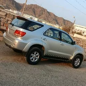Toyota Fortuner 2007