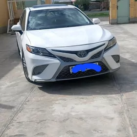 Toyota Camry 2018