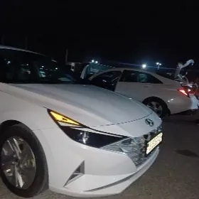 Hyundai Elantra 2021