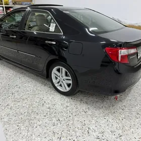 Toyota Camry 2014
