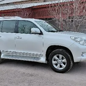 Toyota Land Cruiser Prado 2011