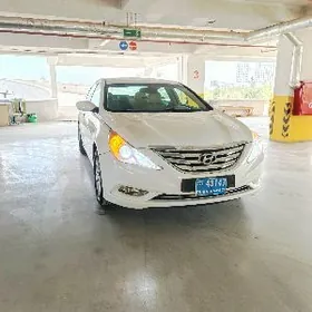 Hyundai Sonata 2011