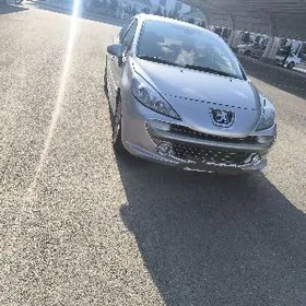Peugeot 208 2009