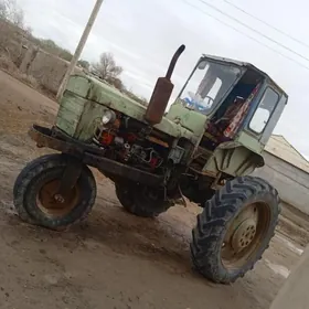 MTZ T-28 2004