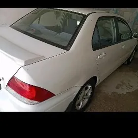 Mitsubishi Lanser 2002