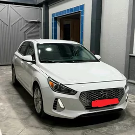 Hyundai Elantra GT 2020