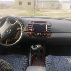 Toyota Camry 2004
