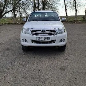 Toyota Hilux 2014