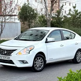 Nissan Versa 2016