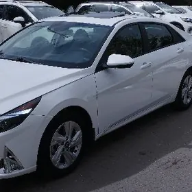 Hyundai Elantra 2022