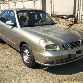 Daewoo Nubira 2001