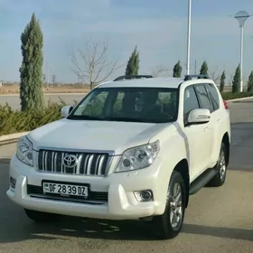 Toyota Land Cruiser Prado 2013