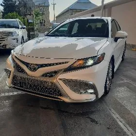 Toyota Camry 2022