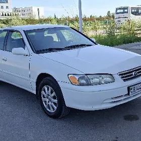 Toyota Camry 2000
