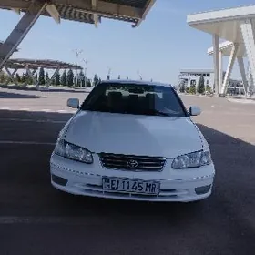 Toyota Camry 2000