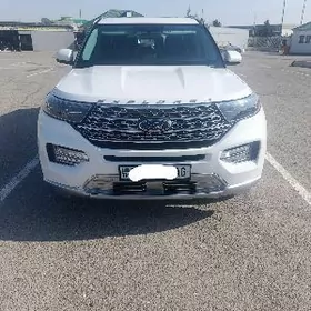 Ford Explorer 2023