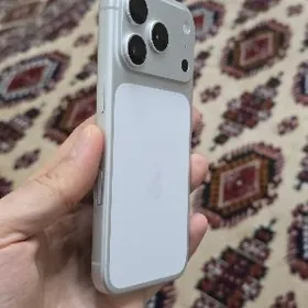 Iphone 17 pro silver