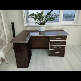 Ofis kompyuter stol.