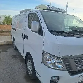 Nissan Urvan 2020